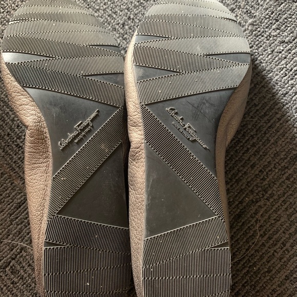 Ferragamo flats - Picture 2 of 3